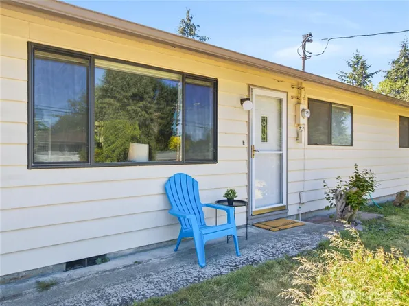 2449 SW 328th Street, Federal Way, WA 98023