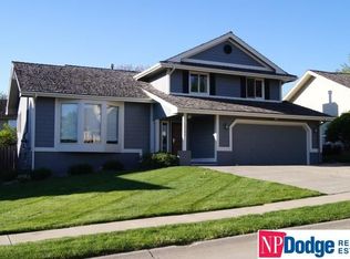 15723 Charles St, Omaha, NE 68118