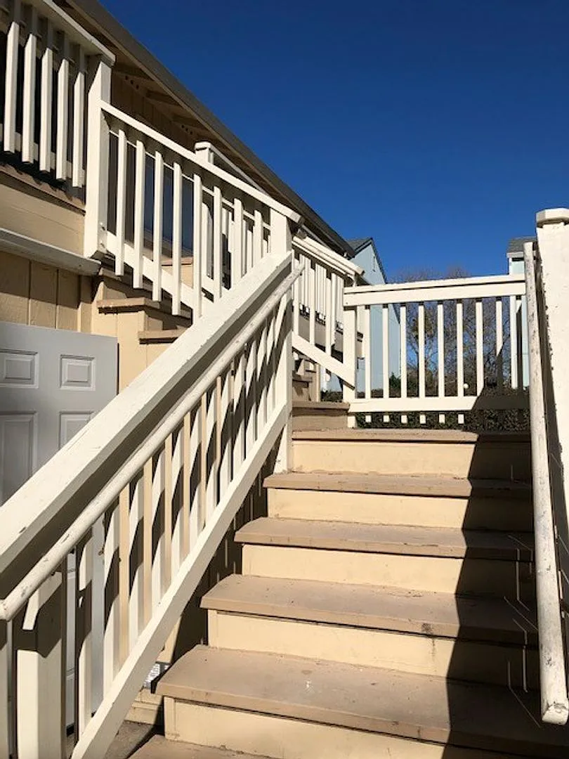 8686 Franklin Street — Photo 3