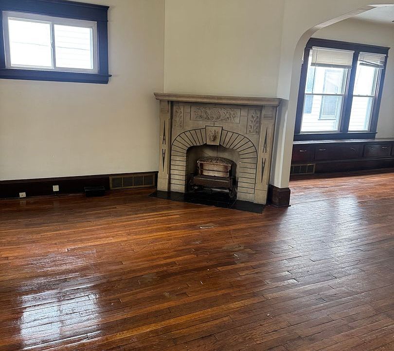 1st image of 9402 Pierpont Ave Floor 1