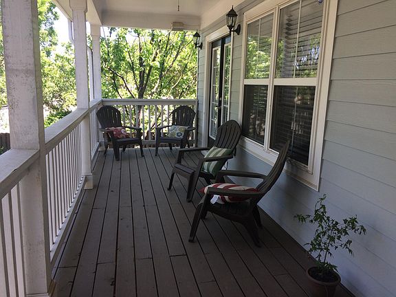 4th image of 261 Carlyle Park Dr