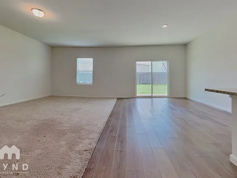 10068 Pappas Dr — Photo 7
