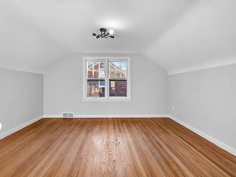 414 Aqua Ct — Photo 21