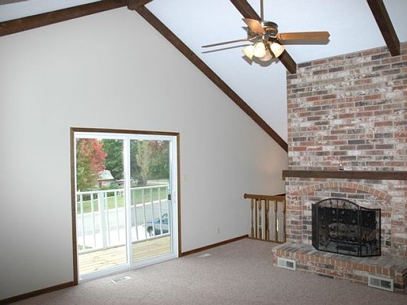 2nd image of 3327 SW Friar Rd