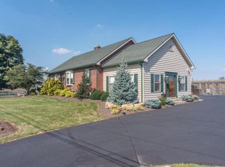 940 Schoeneck Rd, Ephrata, PA 17522