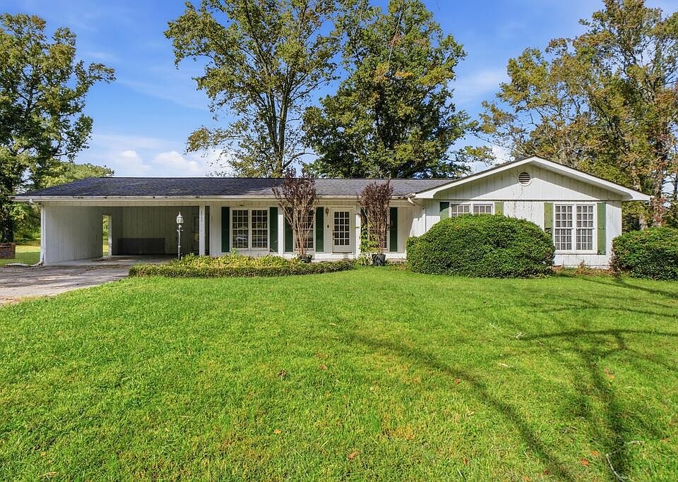 1st image of 2900 Rebecca Cir