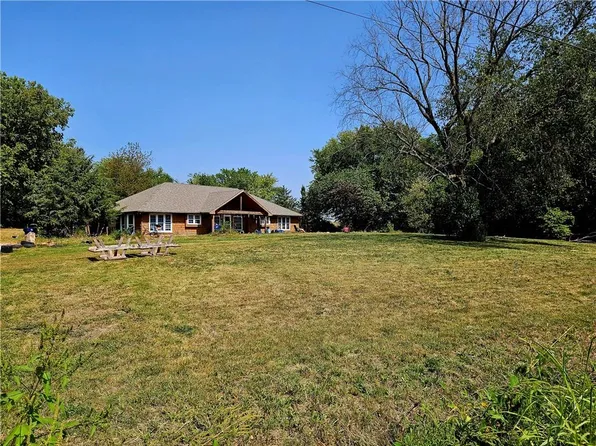 18802 E 215th St, Harrisonville, MO 64701