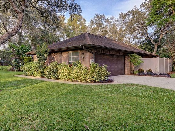 2nd image of 2933 Chelsea Woods Dr