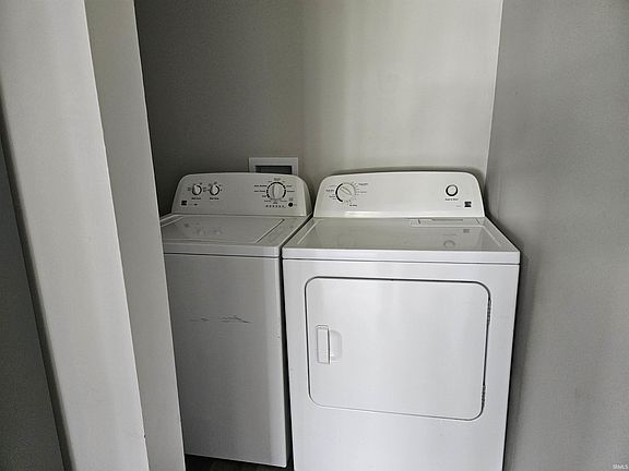 5th image of 104 Fremont Ln