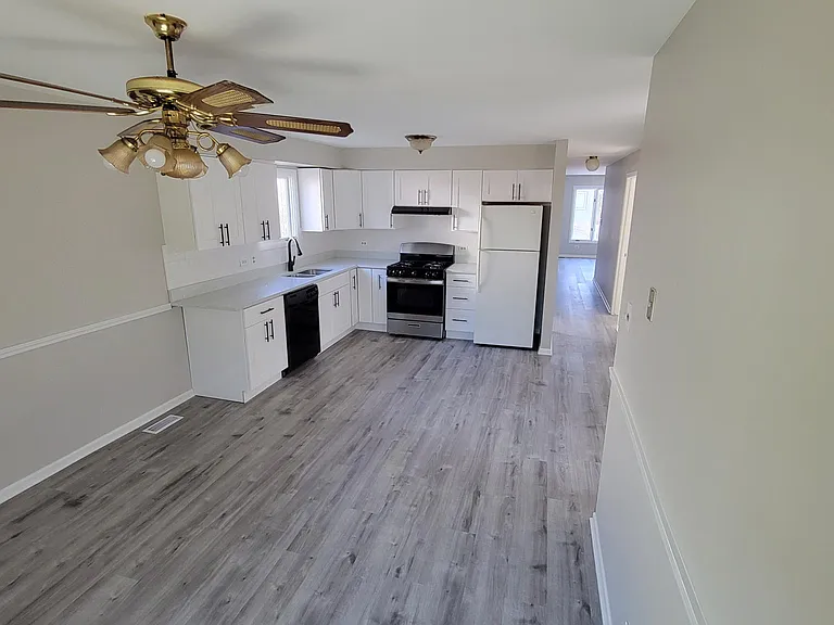 16724 Hillside Pl #1 — Photo 1
