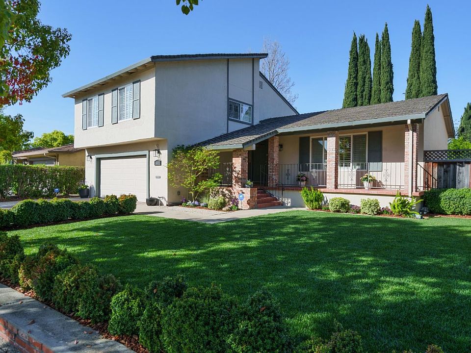1st image of 4445 Windsor Park Dr