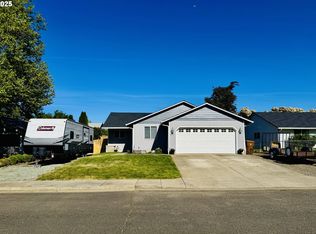 221 SE Wildwood Way, Myrtle Creek, OR 97457
