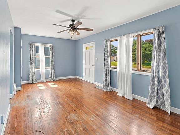 5th image of 2329 Frances Pl