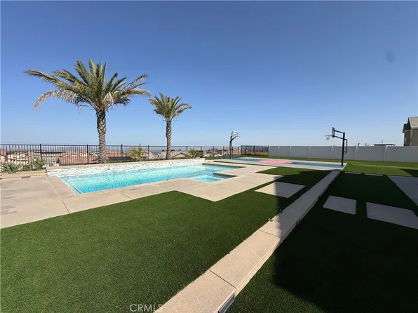 17195 Compass Dr, Riverside, CA 92503