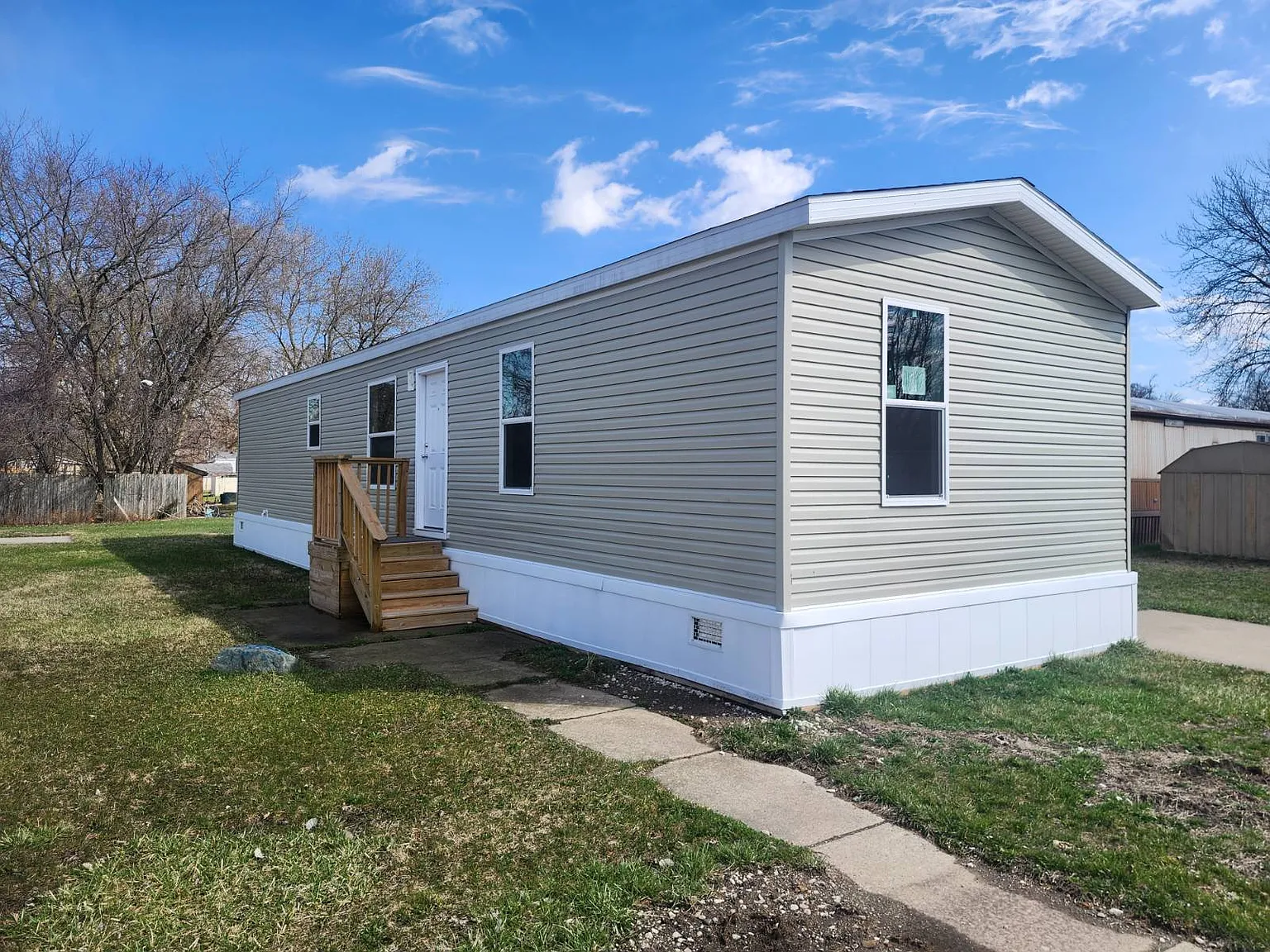3 bed, 2.0 bath, $1,200 — Photo 1