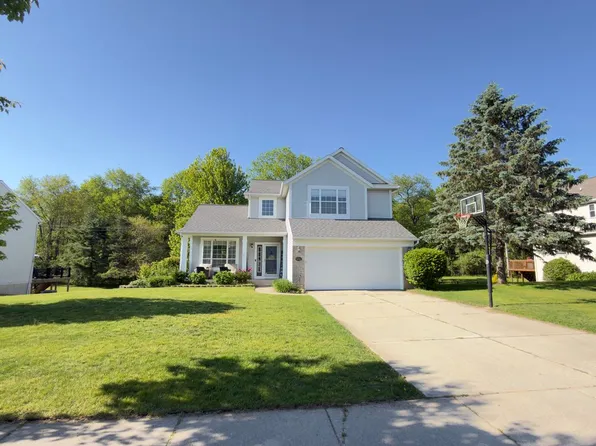 6751 Cannon Farms Dr NE, Rockford, MI 49341