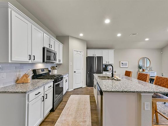 5th image of 22723 Castello Lakes Drive