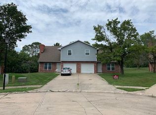 1901-1903 Greenleaves Ct, Columbia, MO 65201
