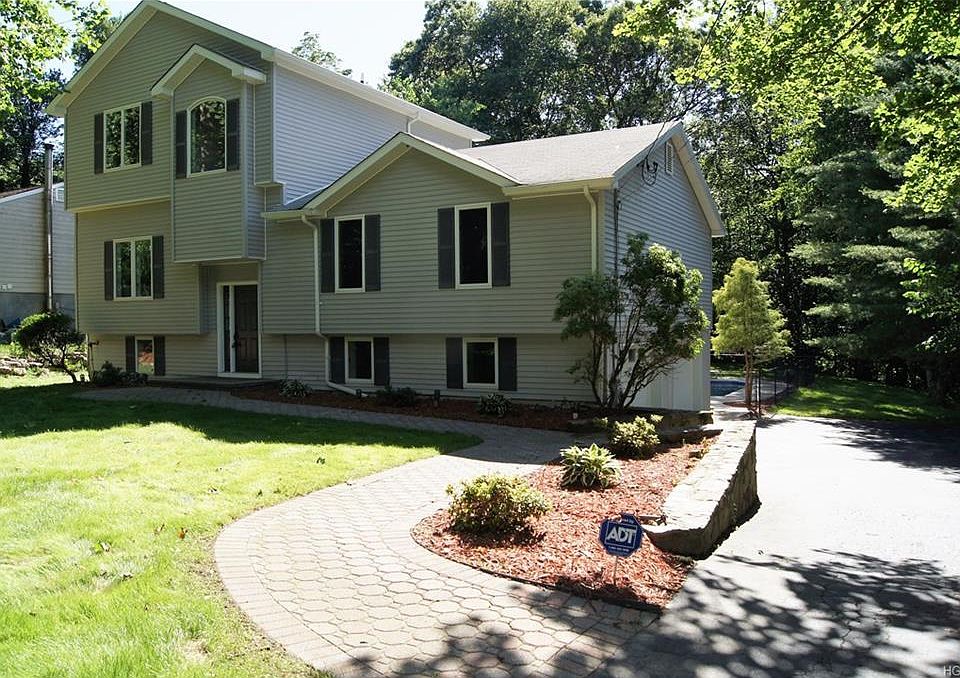 1st image of 576 Westbrook Dr