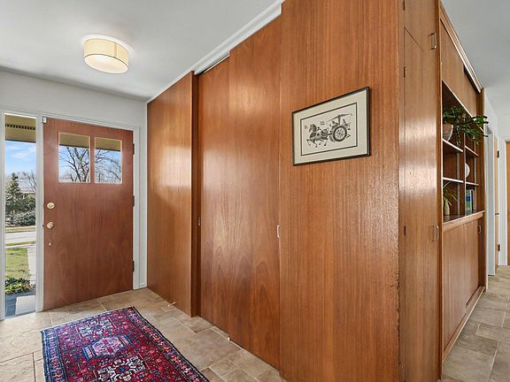 4th image of 1064 Santa Cruz Dr SE