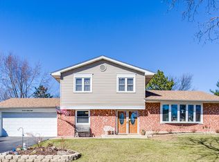 1488 Chaffee Ct, Elk Grove Village, IL 60007