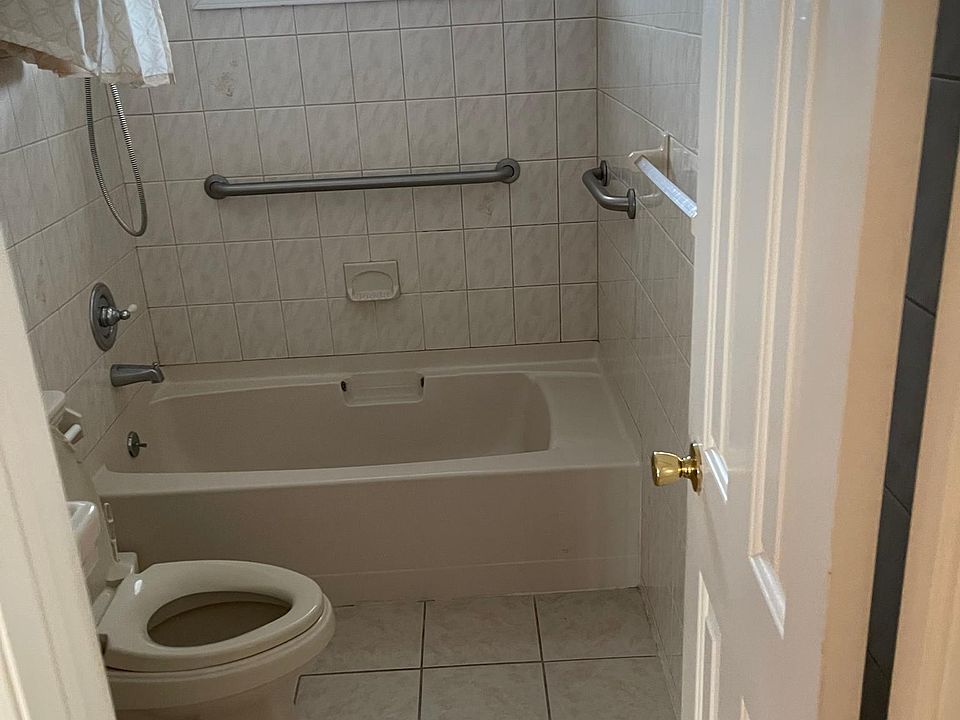 1st image of 241 Merrifield Ave #241