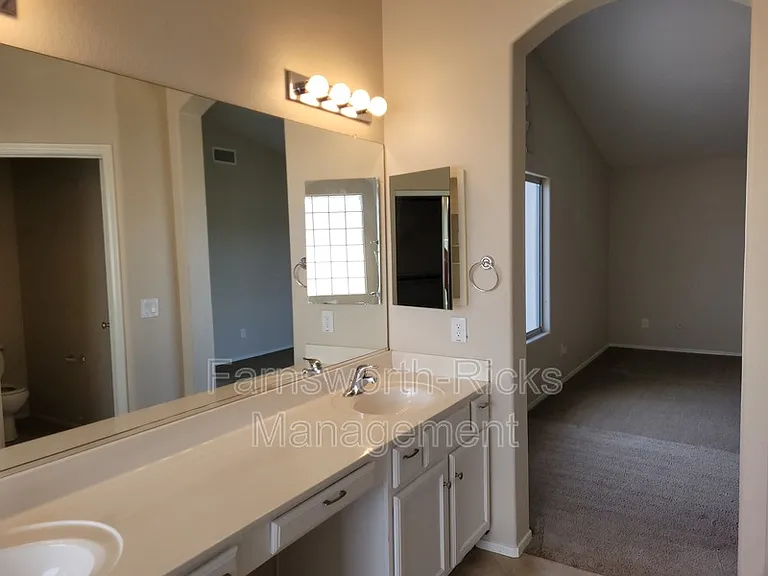 1270 W Flintlock Way — Photo 24