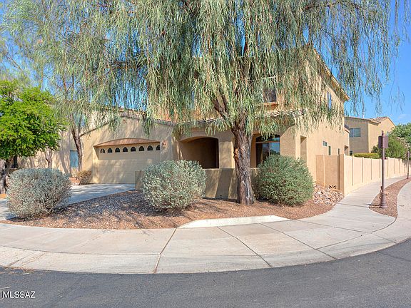 2nd image of 249 E Placita Lago Del Encanto