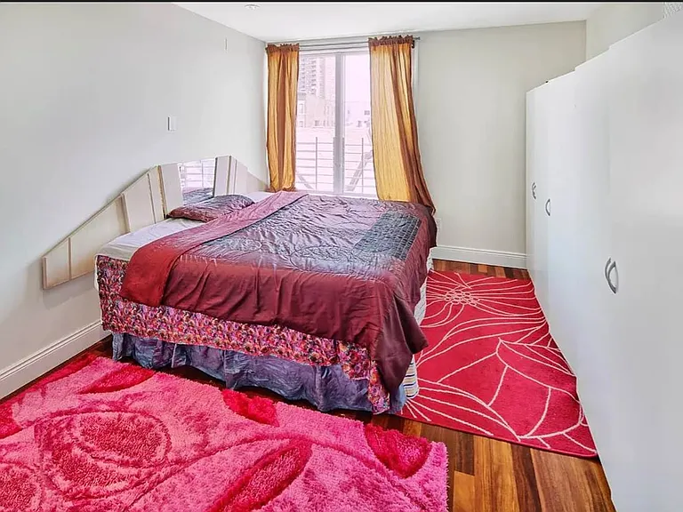 34 48th St #3C — Photo 7