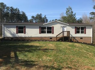 252 Double Oaks Ln, Wirtz, VA 24184