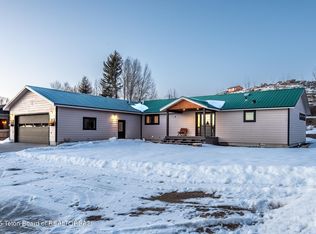 61 E Lake Rd, Pinedale, WY 82941
