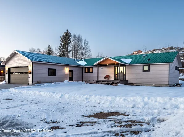 61 E Lake Rd, Pinedale, WY 82941