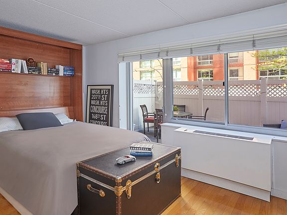 3rd image of 555 W 23rd St APT N3c