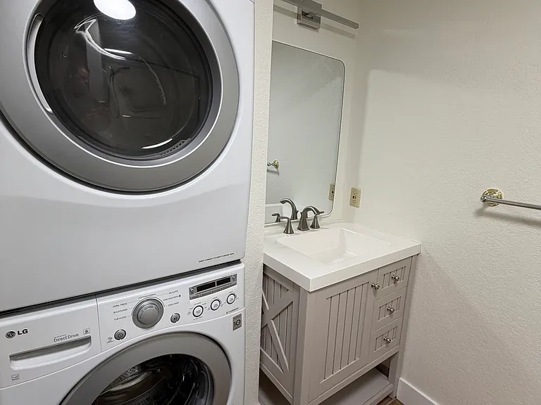 1940 Prospector Ave #214 — Photo 9