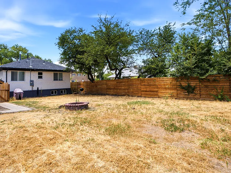 1603 S Major St #B — Photo 18