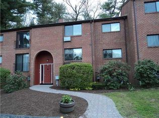 9 Darling St #9C, Southington, CT 06489