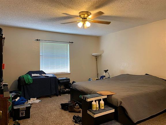 4th image of 511 N Walnut Creek Dr
