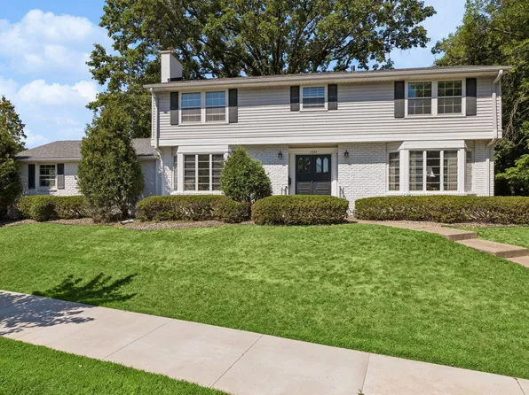 1605 Edgcumbe Rd, Saint Paul, MN 55116