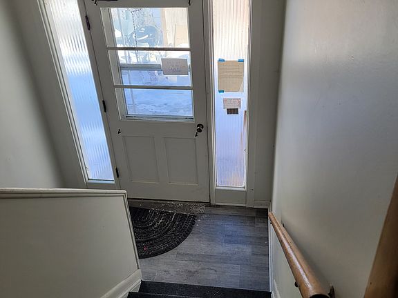 2nd image of 1436 B St APT 1