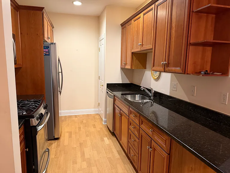 248 Albion St #312 — Photo 13
