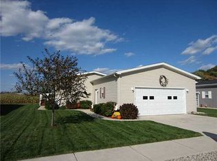 145 Country Walk Dr, Walbridge, OH 43465