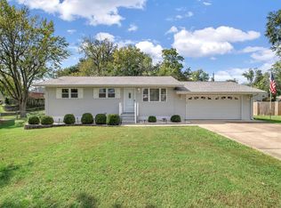 712 Norcrest Dr, Saint Louis, MO 63129