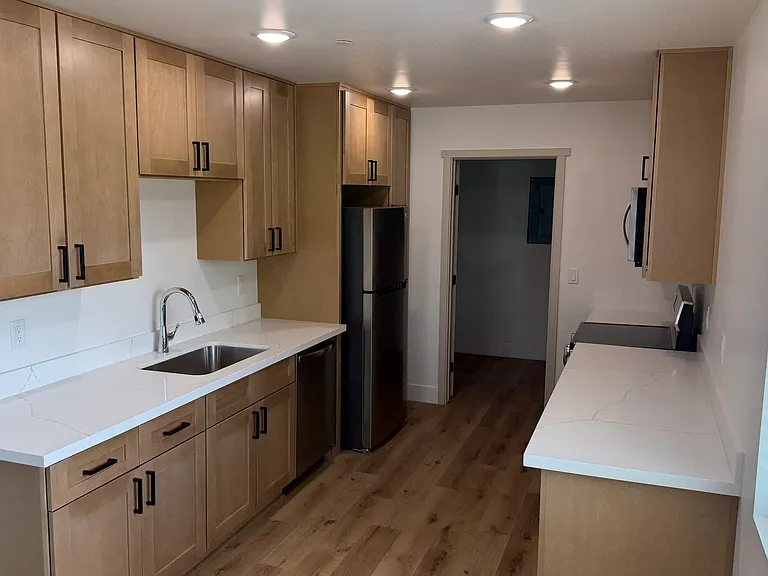 201 W Center St #D — Photo 1
