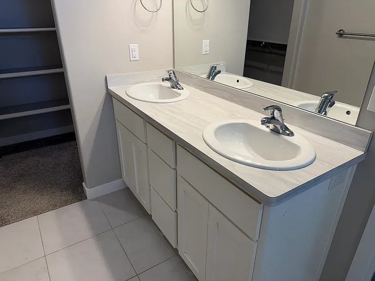 1138 S 1740 W — Photo 10