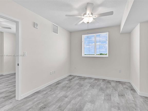 3rd image of 400 NW 112th Ave