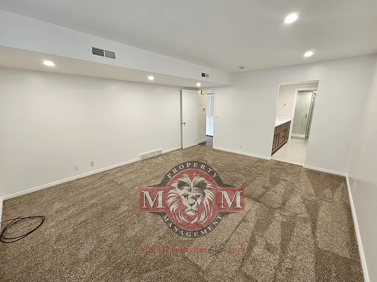 5704 S Waterbury Way #H — Photo 13