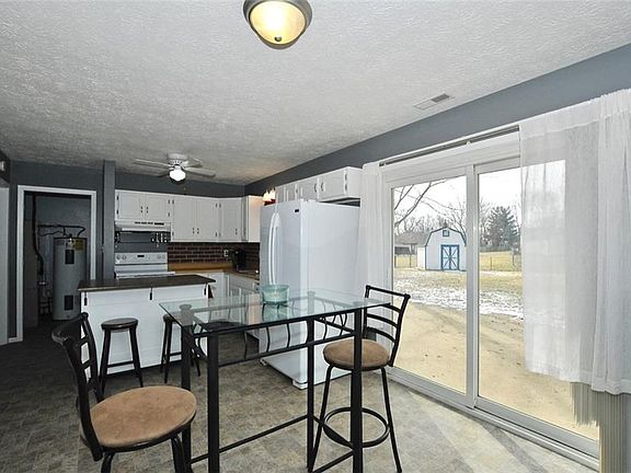 3rd image of 6130 Old Mill Dr