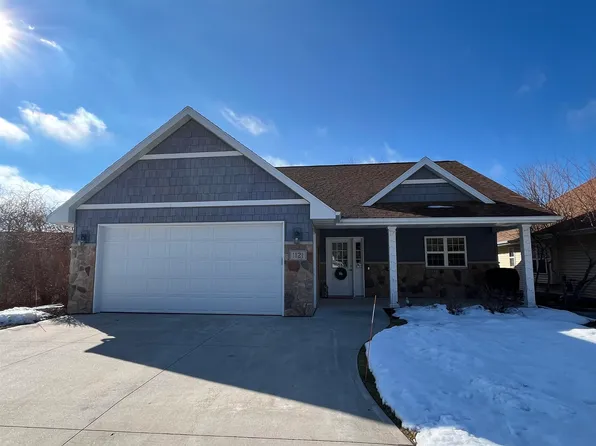 1121 W Ducharme St, Kaukauna, WI 54130