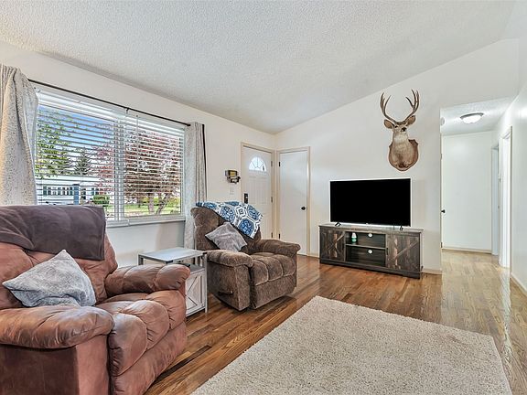 3rd image of 383 Spruce Street