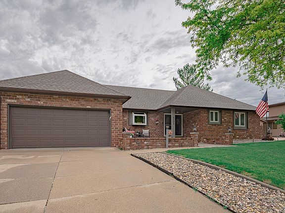 2nd image of 4105 Lincoln Way